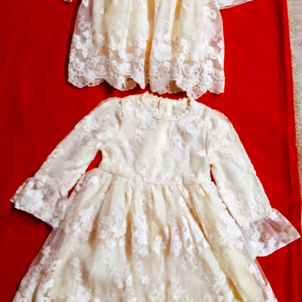 NNJXD girl's lace dresses (2), size 100. 4t is an approximate size